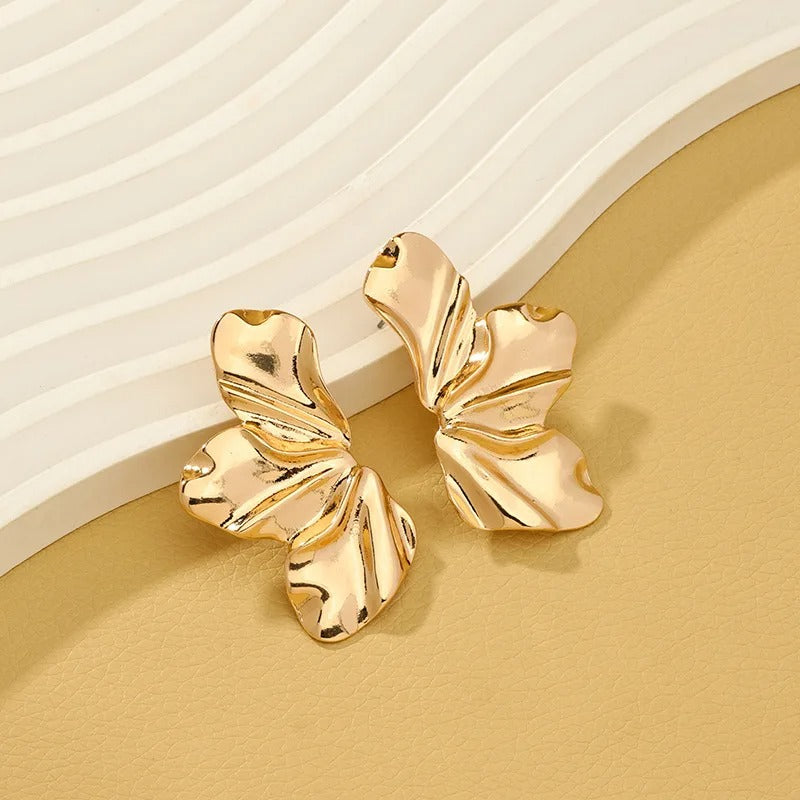 Lana - Eleganti Orecchini a Forma di Fiore per un Look Lussuoso
