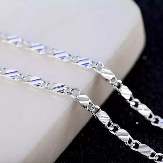Nina - Elegant Necklace, Perfect for a Refined Look