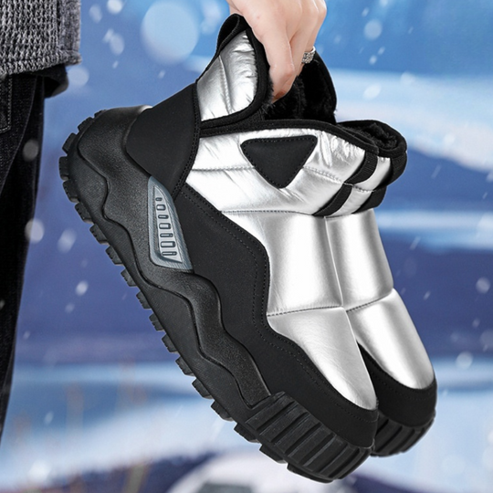 Zachte winterlaarzen met een dik en robuust zoolontwerp.