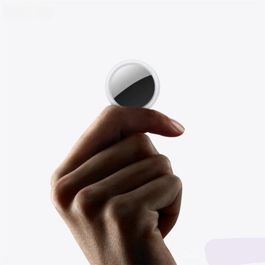 LocateEase Wereldwijde GPS Tracker Met Real-Time Locatie is ontworpen voor gebruiksgemak en nauwkeurige locatiebewaking.

