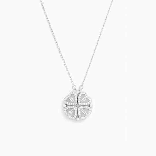 Verstelbare ketting in een tijdloos en elegant design.
