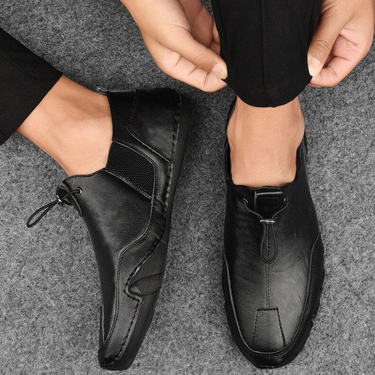 Loafers met elastische inzetstukken voor extra comfort en een perfecte pasvorm.