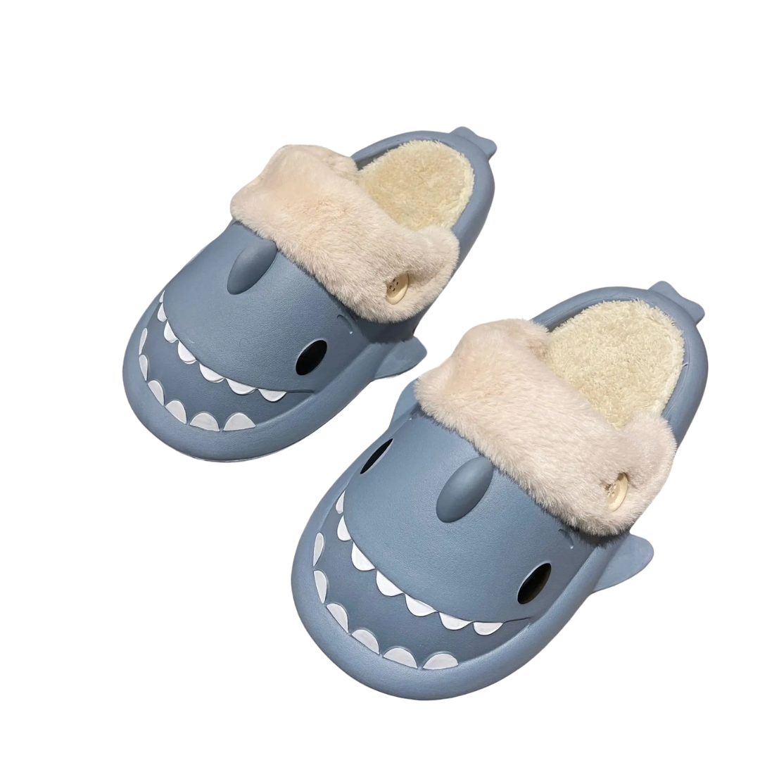 Gezellige haai pantoffels die perfect zijn voor koude winteravonden.