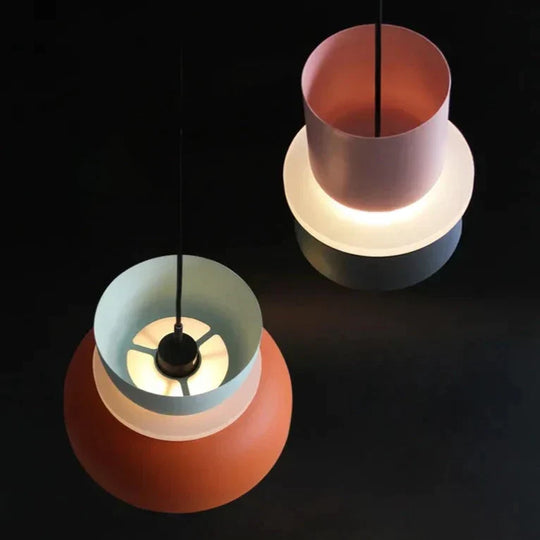 Daan Innovatieve hanglamp met een modern en creatief ontwerp.
