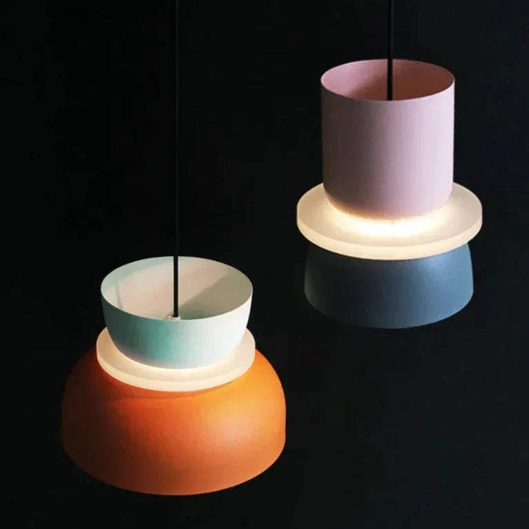 Daan Tijdloze hanglamp die perfect is voor het verlichten van elke ruimte.
